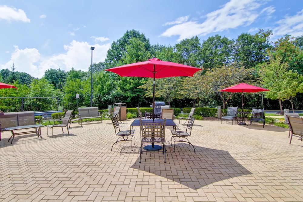 Hampton Inn & Suites Leesburg - photo 43