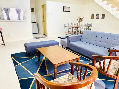 Casa Adelia Guesthouse 2 Desa Solehah — 4-Star Luxury Hotel in Cukai, Malaysia