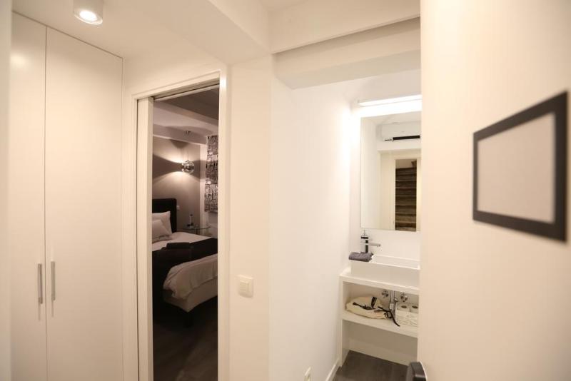 Be And Be Sablon 13 in Brussels, Belgium