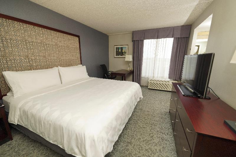 Holiday Inn & Suites Chicago Carol Stream by IHG - photo 27
