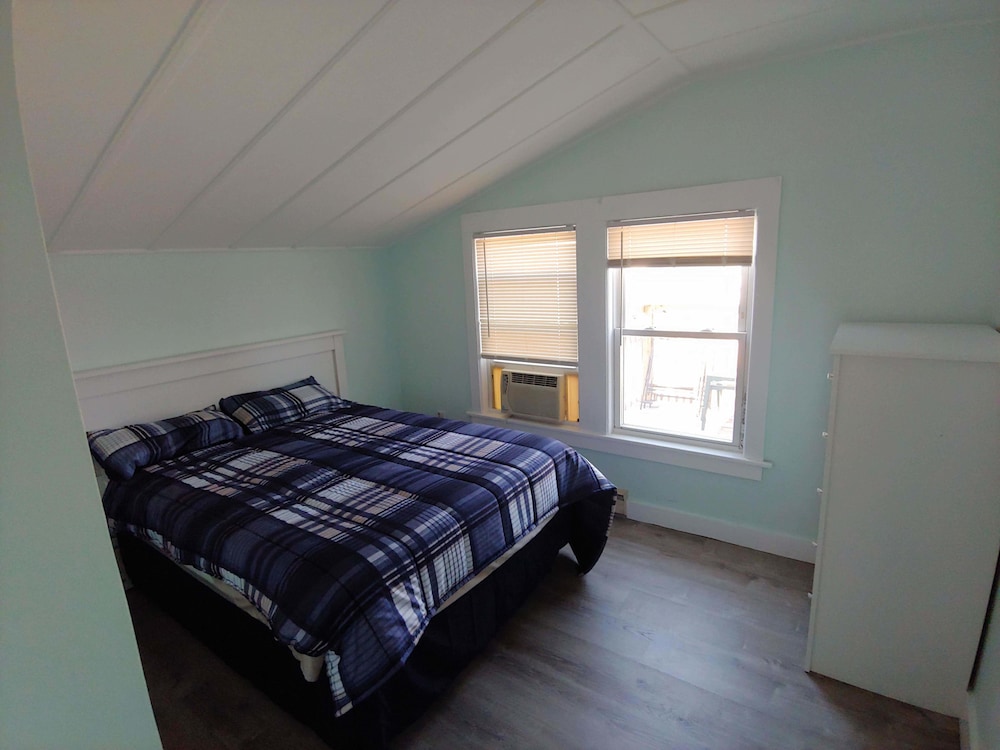 White Gull Hotel - photo 2