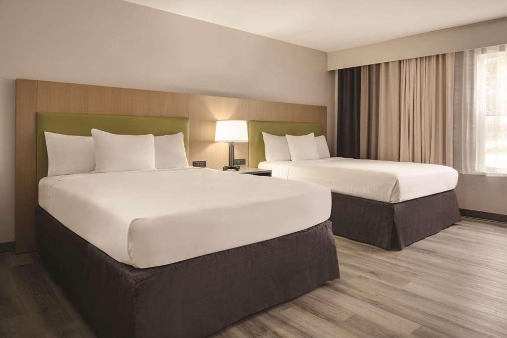 Country Inn & Suites by Radisson Waterloo IA - photo 12