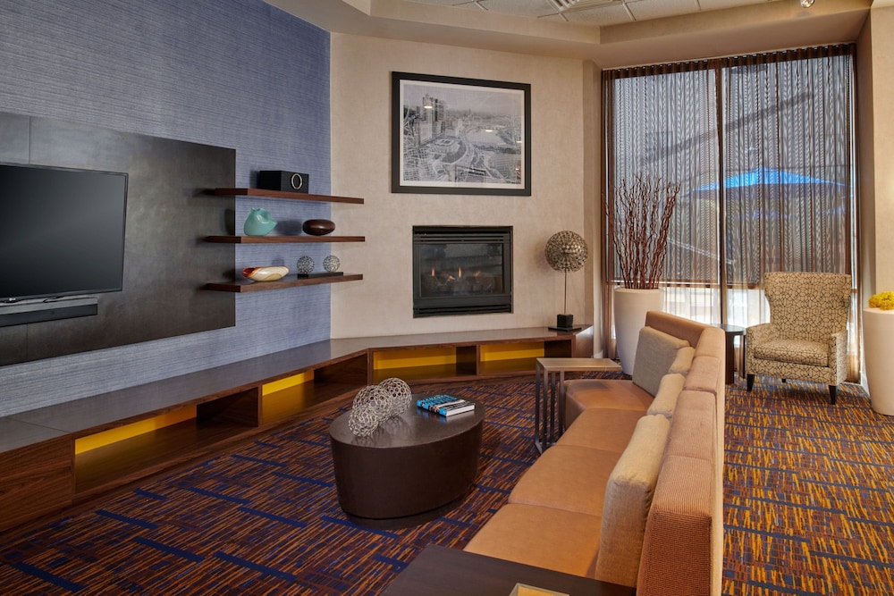 Courtyard by Marriott Columbus Downtown - photo 32