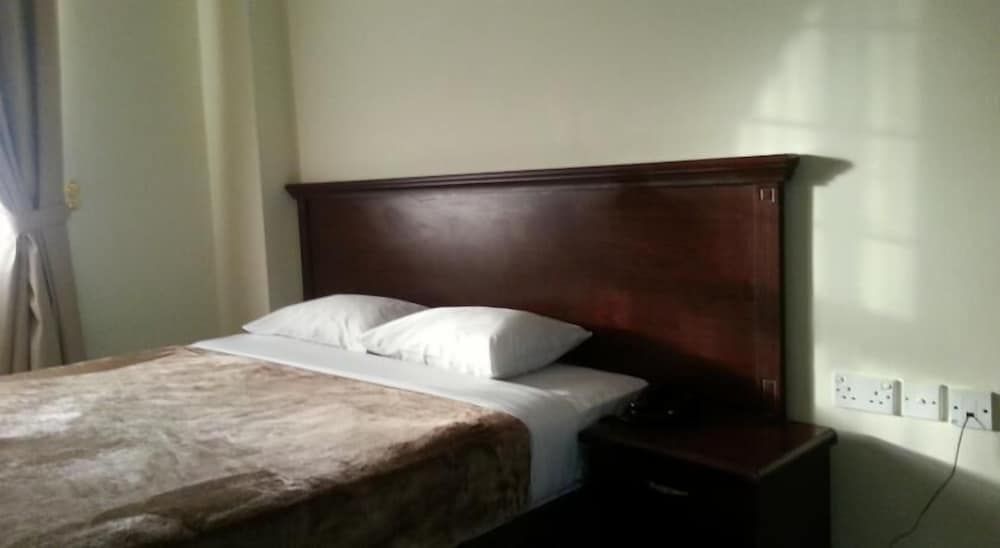 Jarzez Hotel Apartments — hotel in Seeb