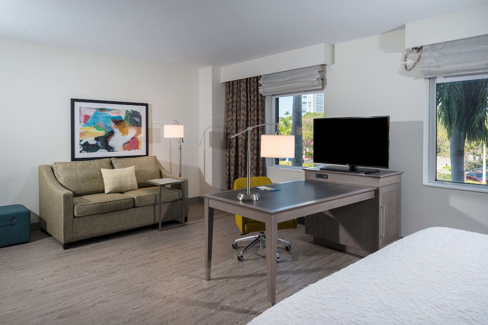 Hampton Inn & Suites Miami Wynwood Design District - photo 24