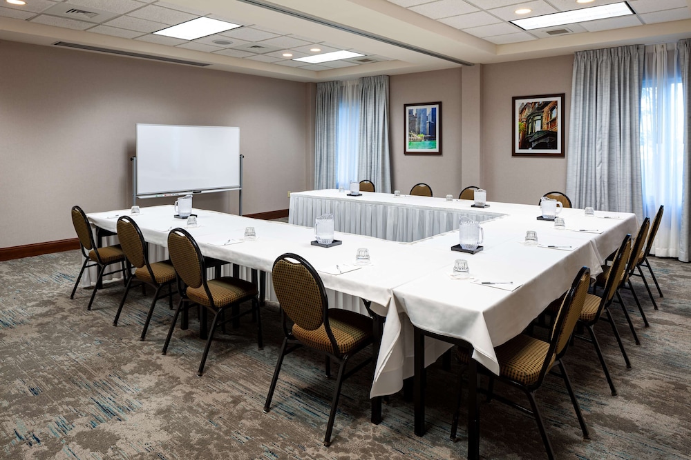 Hilton Garden Inn Chicago OHare Airport - photo 45