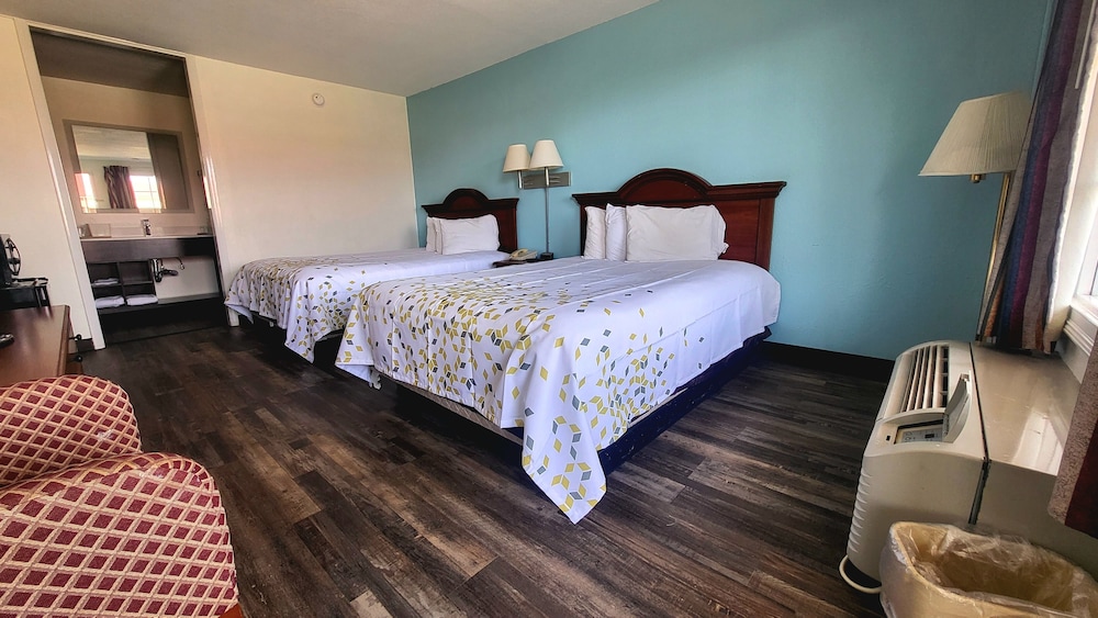 Greeneville Inn And Suites - photo 9
