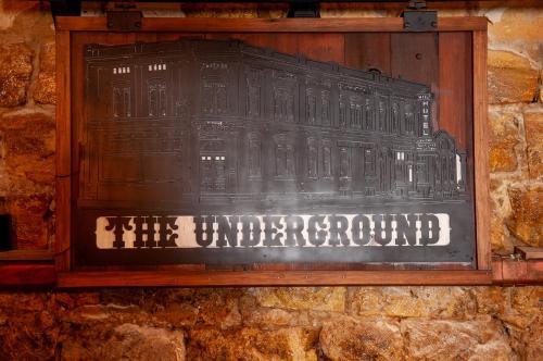 The Historic Wolf Hotel - photo 63