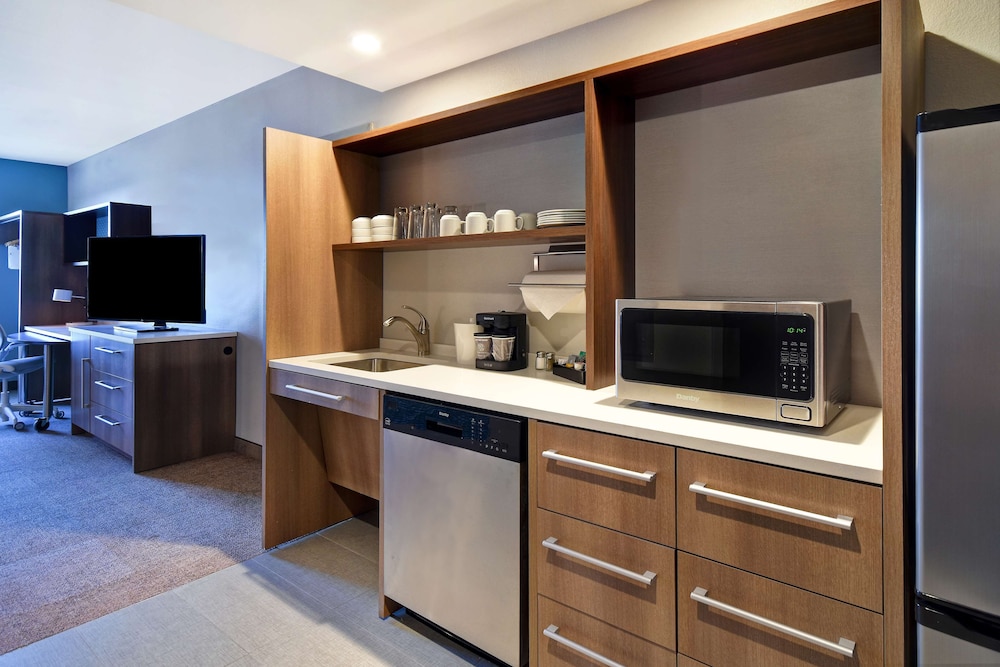 Home2 Suites by Hilton Bowling Green - photo 9