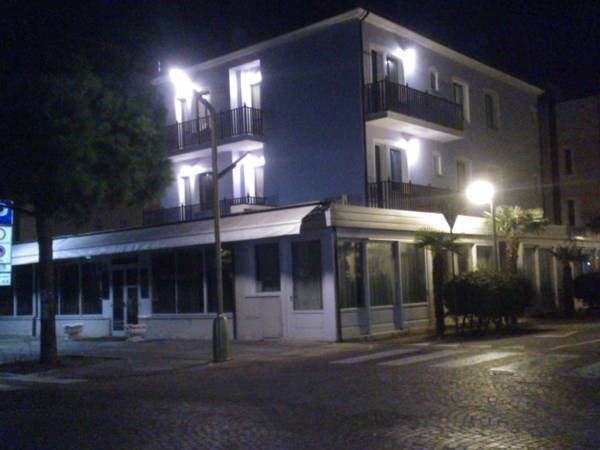 Hotel Oasis — hotel in Marina Di Ravenna