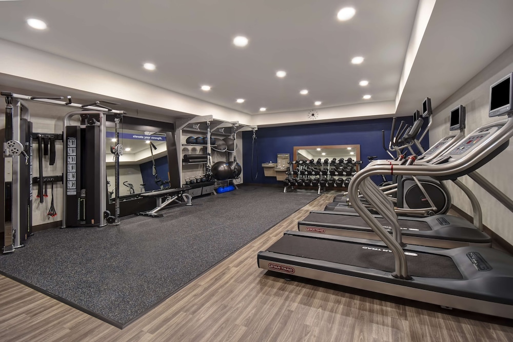 Hampton Inn Potomac Mills Woodbridge - photo 26