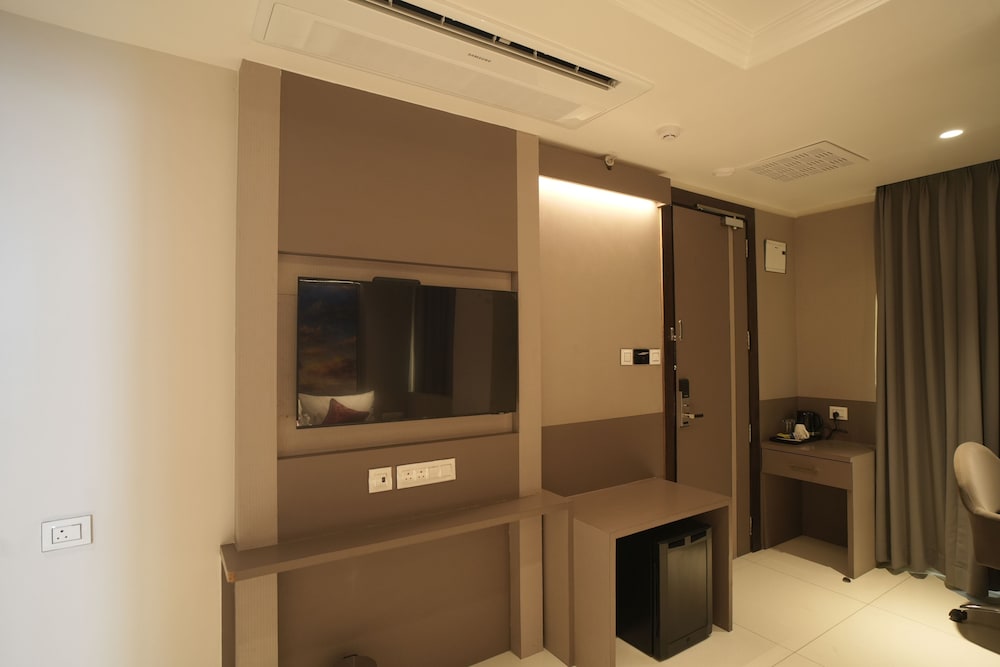 Ramee Tarang Hotel Indore — Indore — photo 3