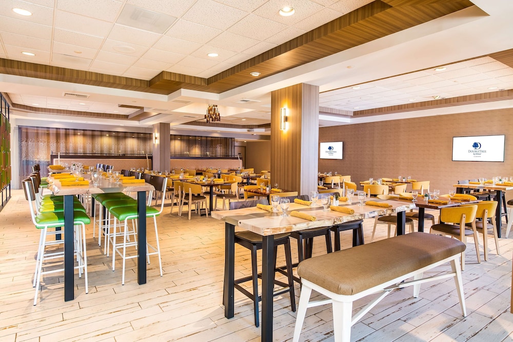 DoubleTree by Hilton Carson - photo 39
