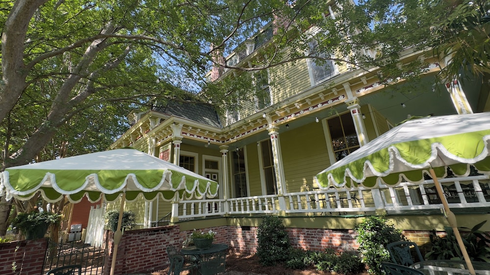 Rothschild Pound House Inn - photo 25
