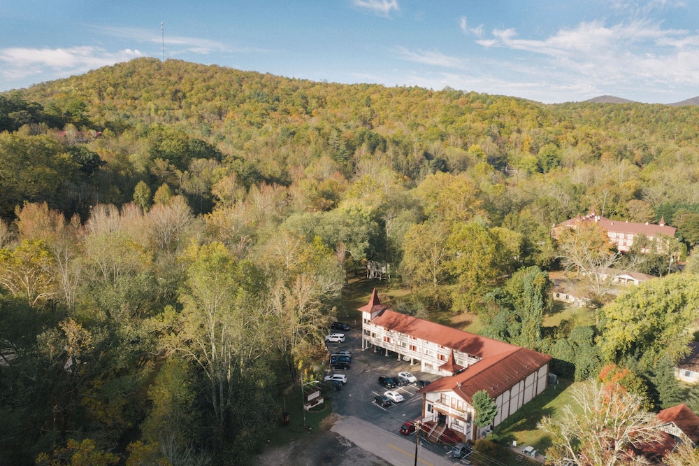 Riverbend Motel & Cabins - photo 37