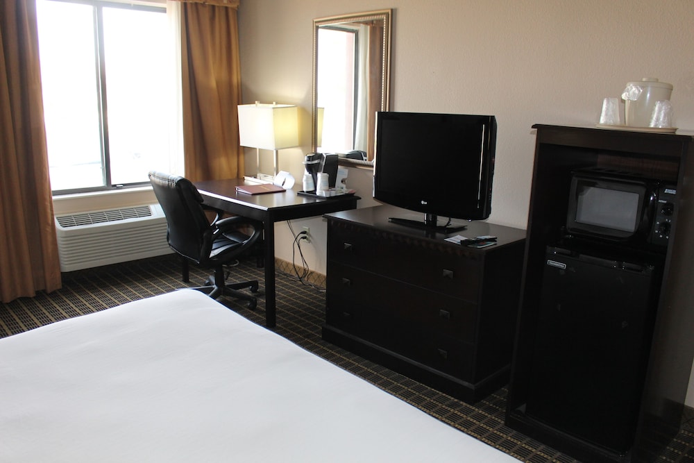 Holiday Inn Express Kansas City Liberty by IHG - photo 21