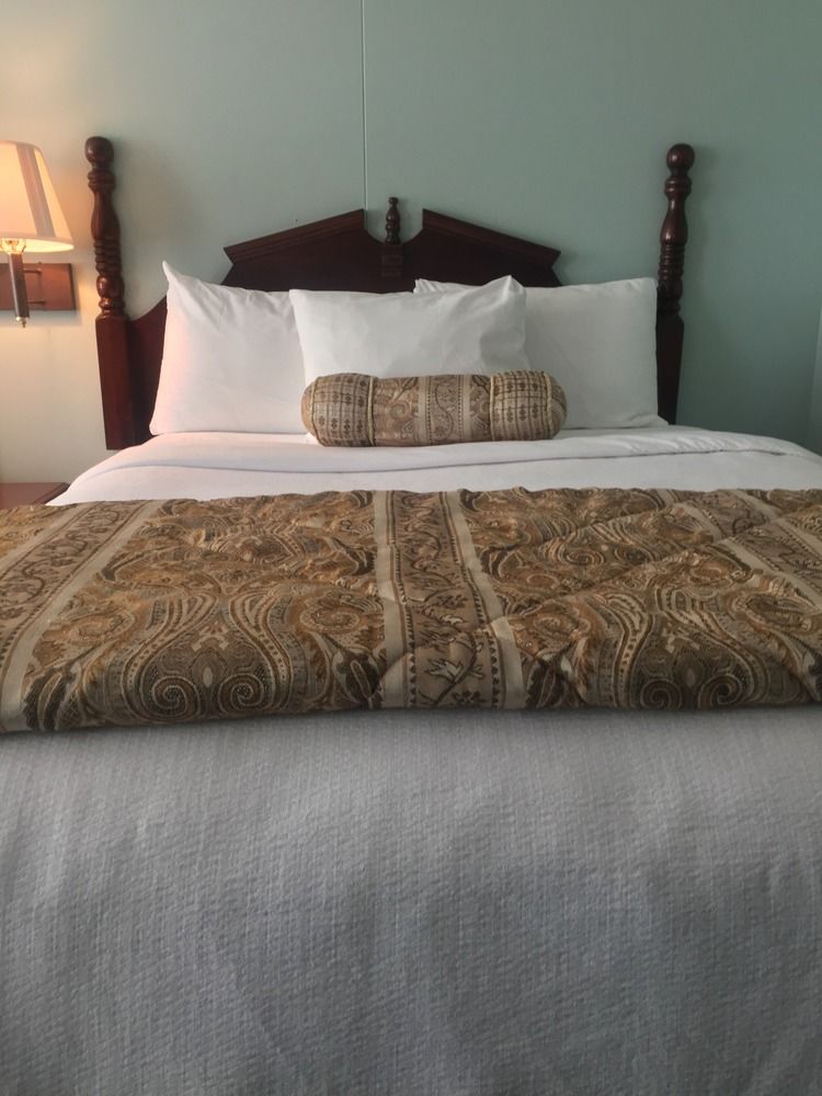Greenbrier Inn - photo 6