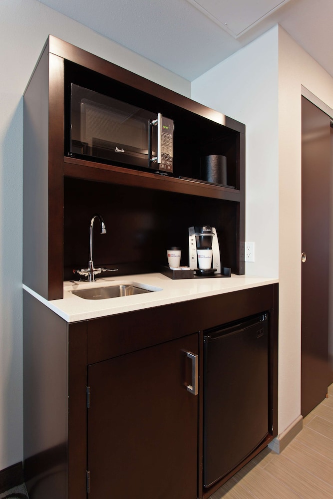 Hilton Garden Inn Irvine Orange County Airport - photo 9