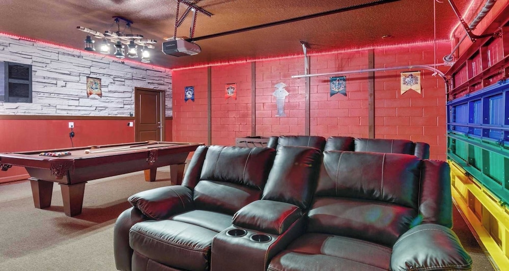Extraordinary 5BR Private Pool Near Disney Area - photo 27