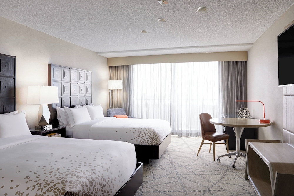 Renaissance Denver Hotel & Conference Center - photo 13