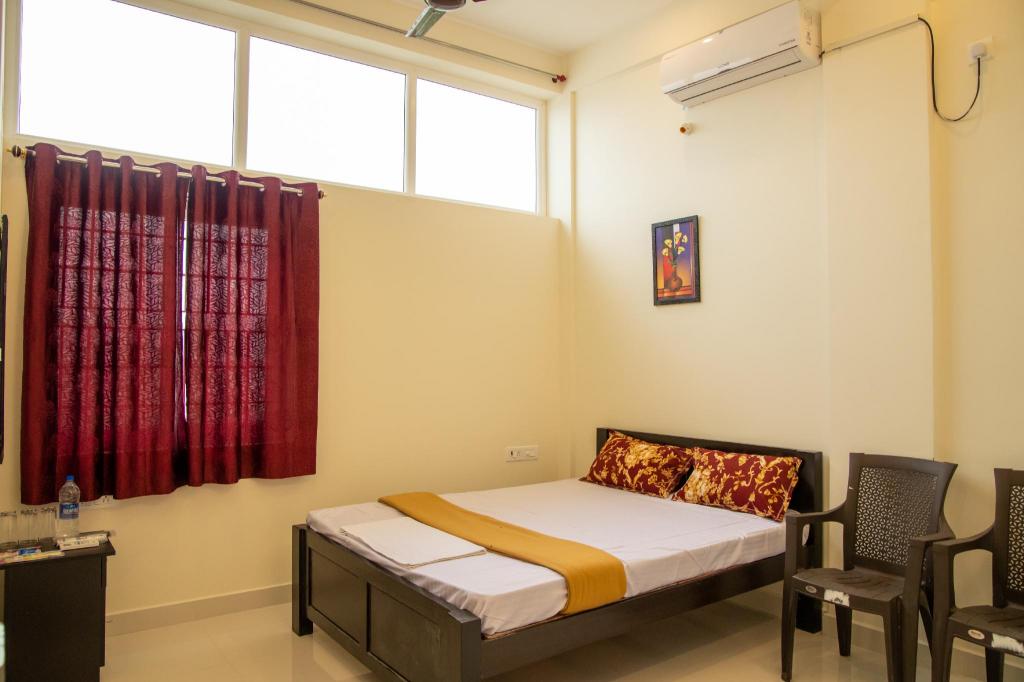 SKS Residency in Seven Pagodas, India