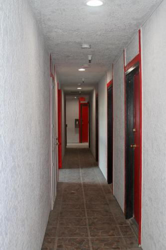 The Broadway Inn - photo 5