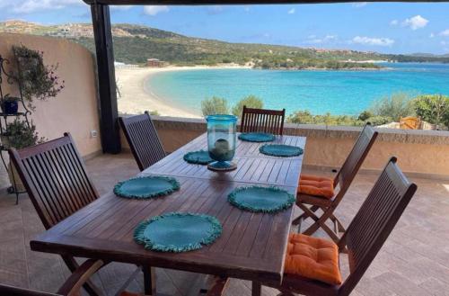 Sandy Cove Patio Villa sul Mare — 4-Star Luxury Hotel in Golfo Aranci, Italy