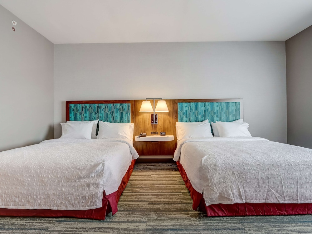 Hampton Inn and Suites by Hilton Cincinnati Midtown Rookwood - photo 12