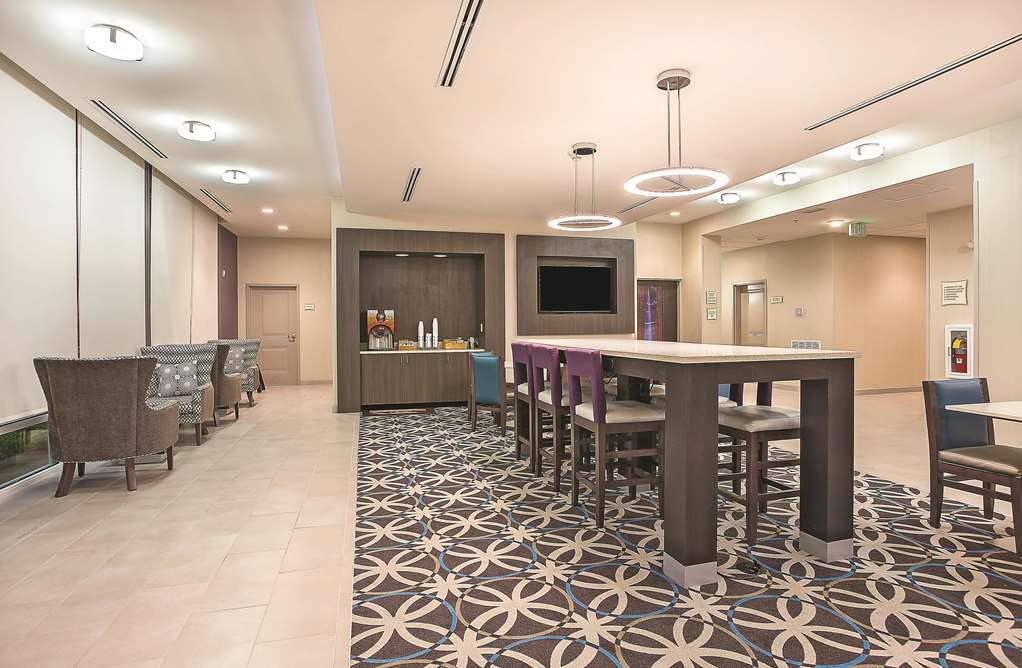 La Quinta Inn & Suites by Wyndham Chattanooga Lookout Mtn - photo 5