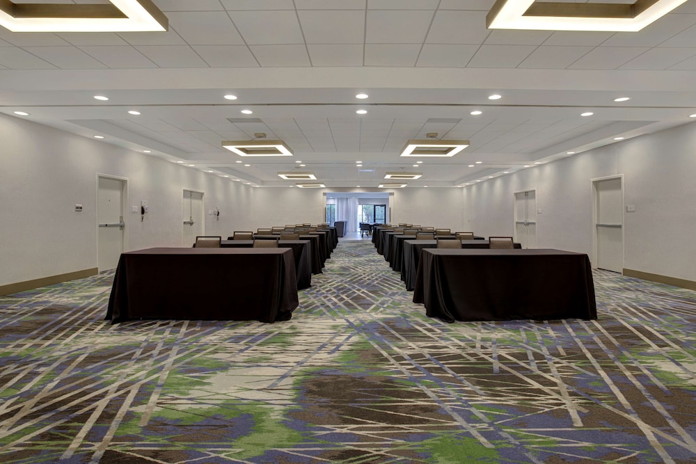 DoubleTree by Hilton Palmdale CA - photo 71