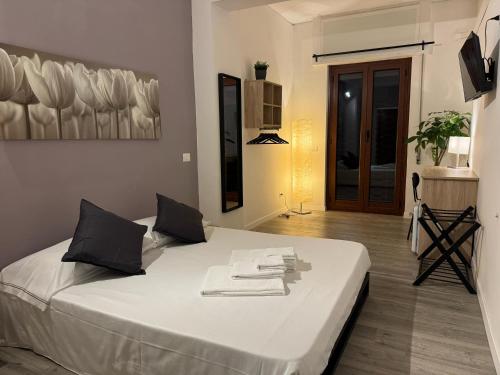 Residenza Piramide — 4-Star Luxury Hotel in Rome, Italy