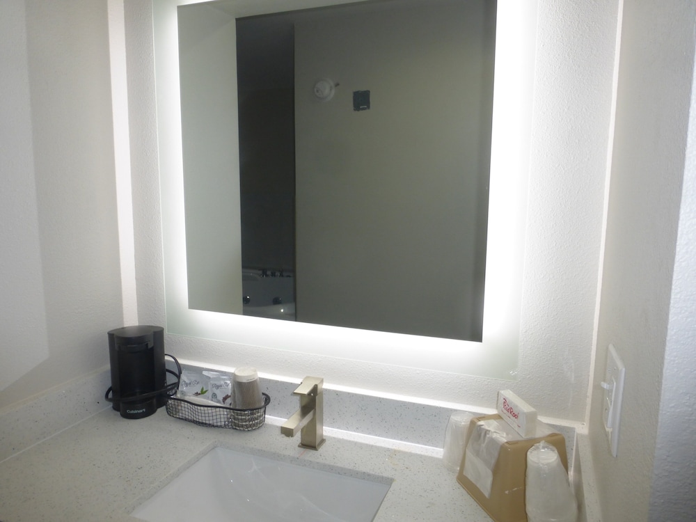 Red Roof Inn & Suites Mobile SW I 10 - photo 13
