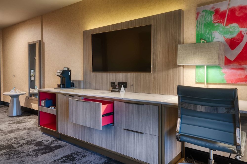 Best Western Premier NOHO Inn - photo 94