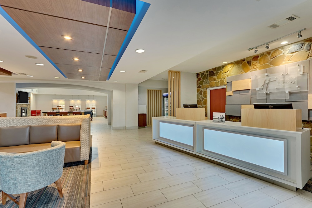 Holiday Inn Express Hotel & Suites Weatherford by IHG - photo 82