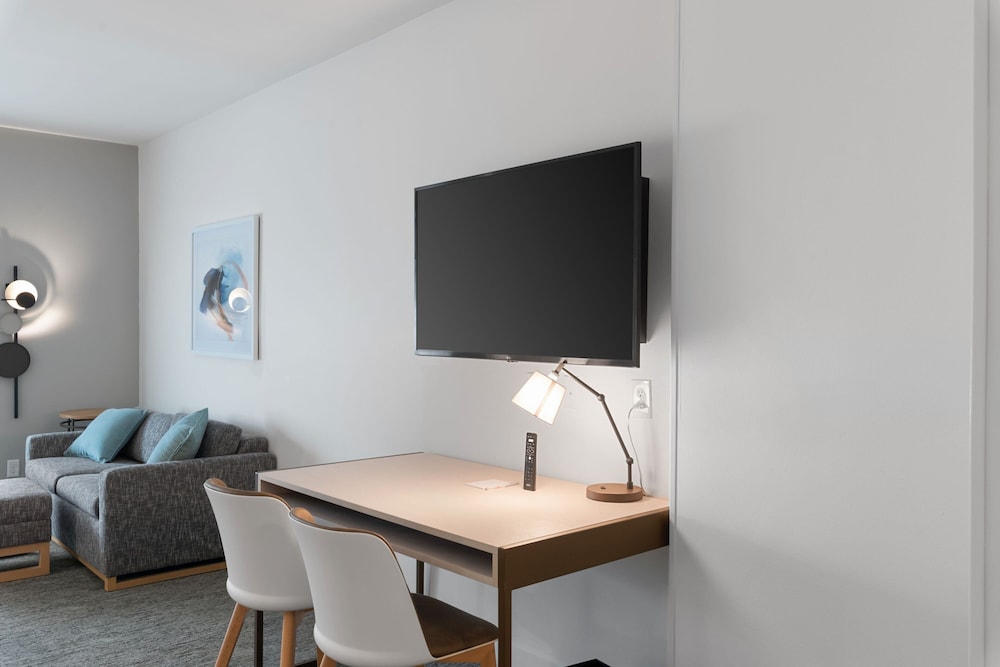 Towneplace Suites By Marriott White Hall - photo 12
