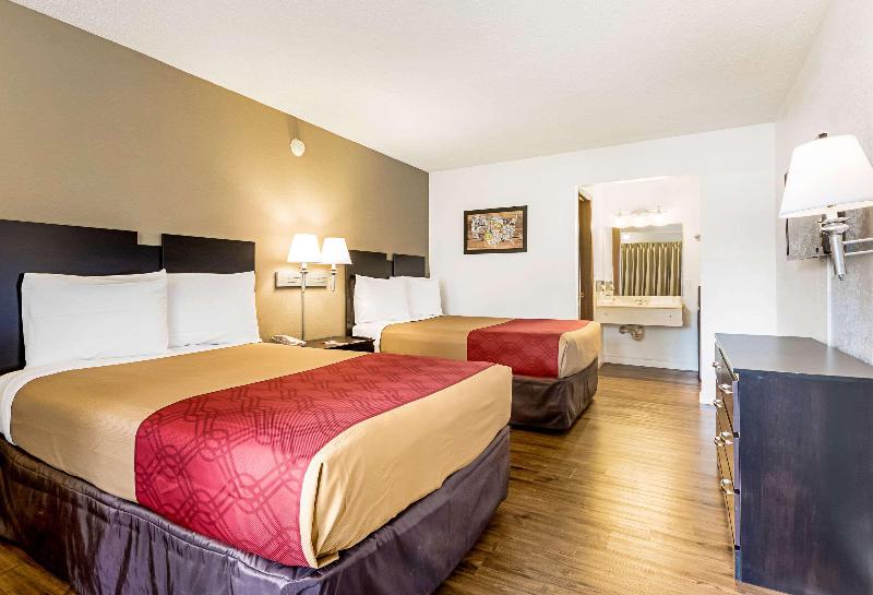 Econo Lodge Airport I 35 North - photo 28