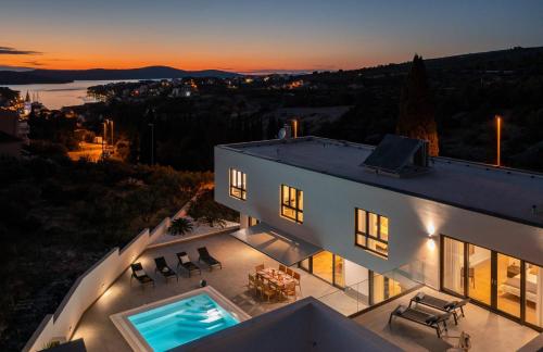 Villa Smiljana Milna Brac Island — 4-Star Luxury Hotel in Milna, Croatia