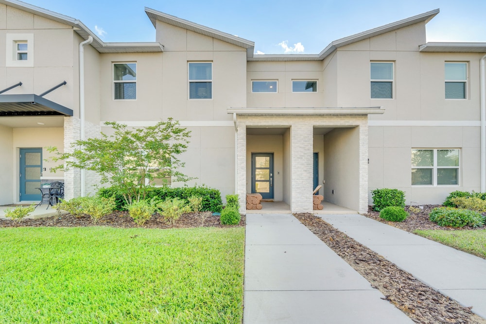Champions Gate Retreat w Patio & Private Pool — 4-Star Luxury Hotel in Kissimmee, United States