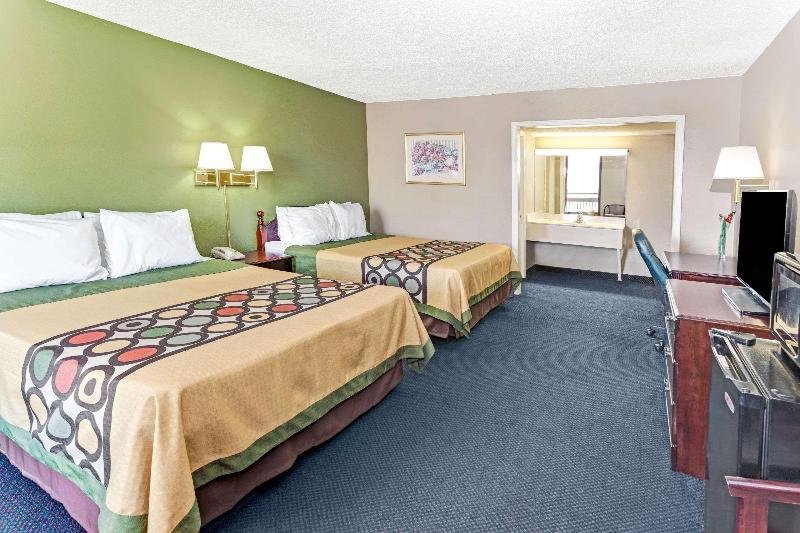 Super 8 by Wyndham Carrollton GA - photo 8