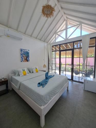 Coco Colada Bungalows - carbon neutral hotel in Unknown City