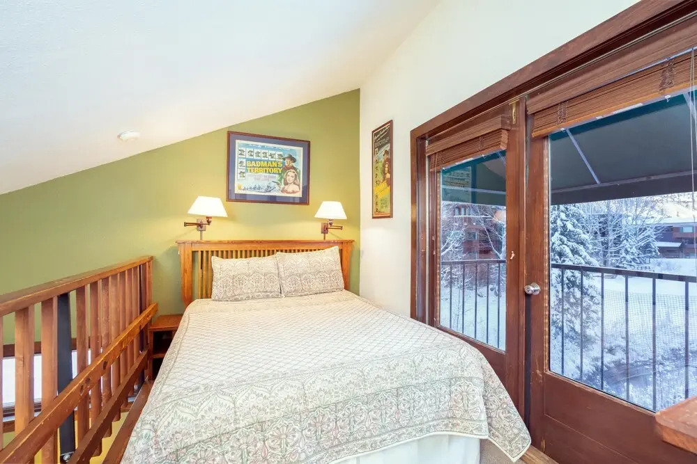 Manitou Lodge 5 Hotel Room by Alpine Lodging Telluride - photo 3