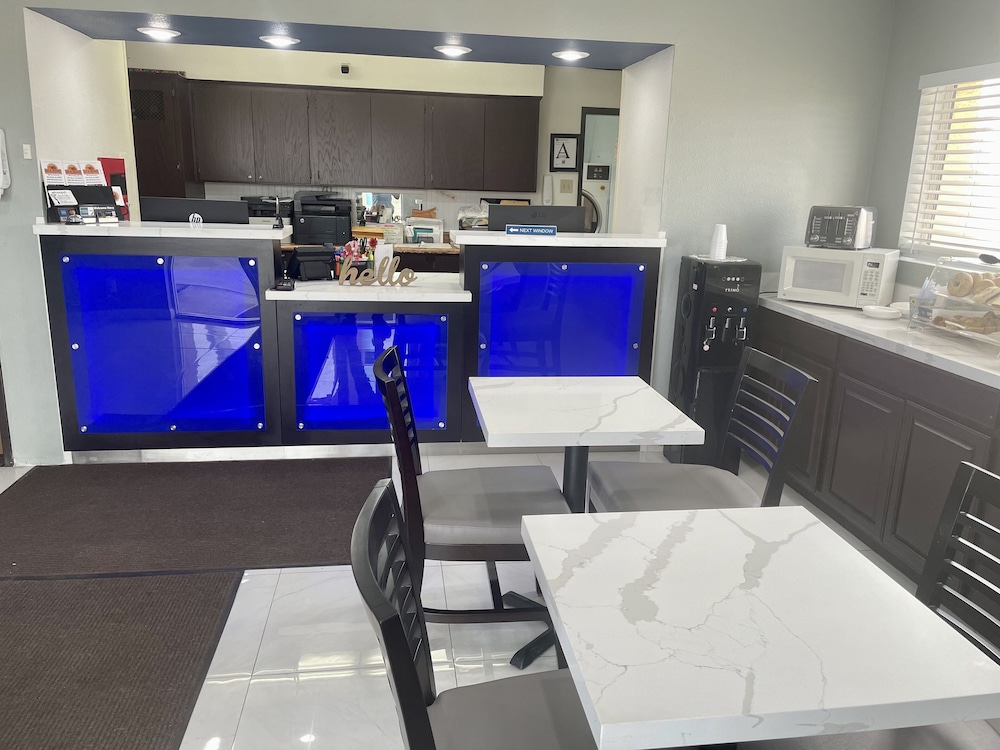 Americas Choice Inn And Suites - photo 29