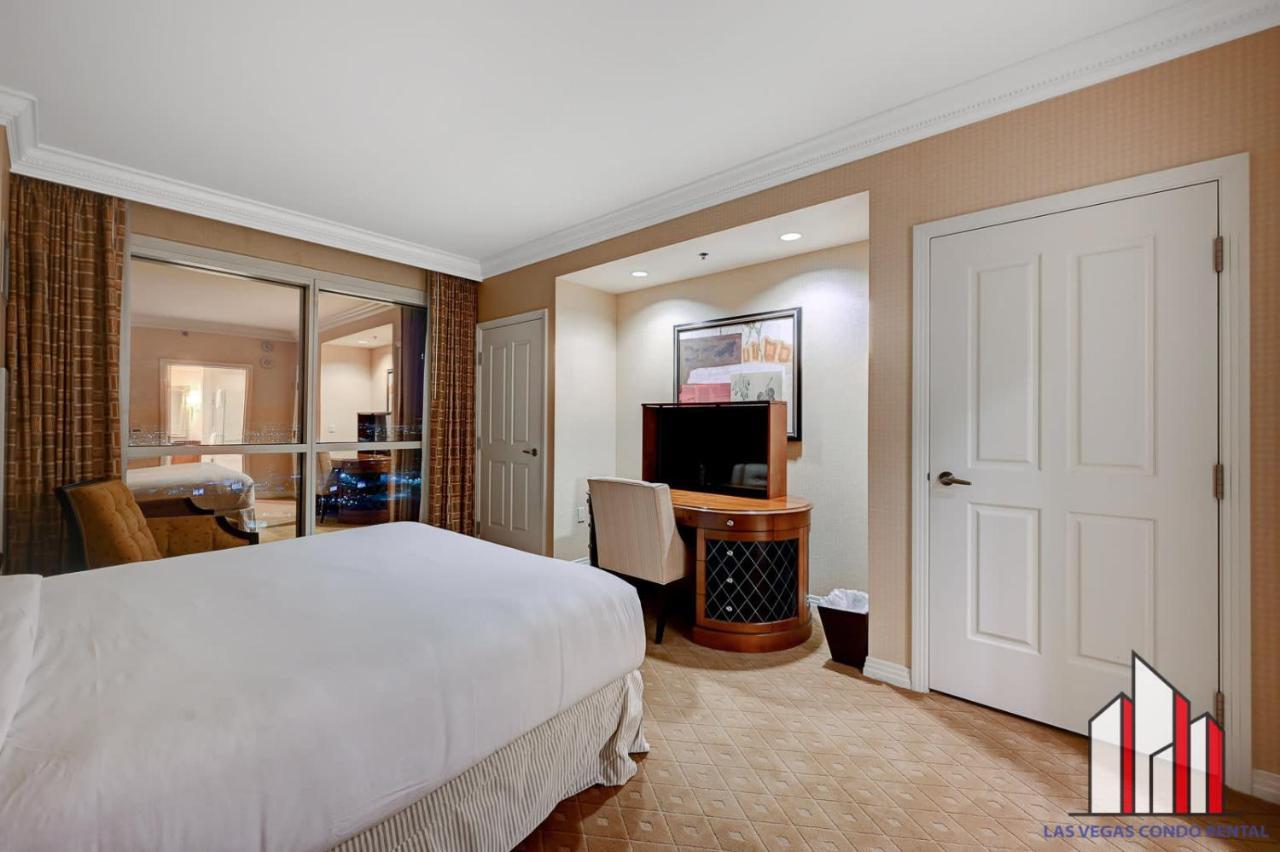 MGM Signature 28 714 1BR 2 Bath Balcony Suite