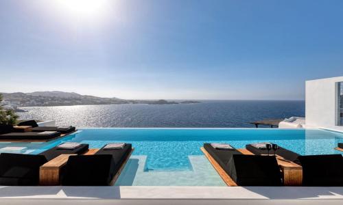 Psarou Black Villa II — 4-Star Luxury Hotel in Mykonos, Greece