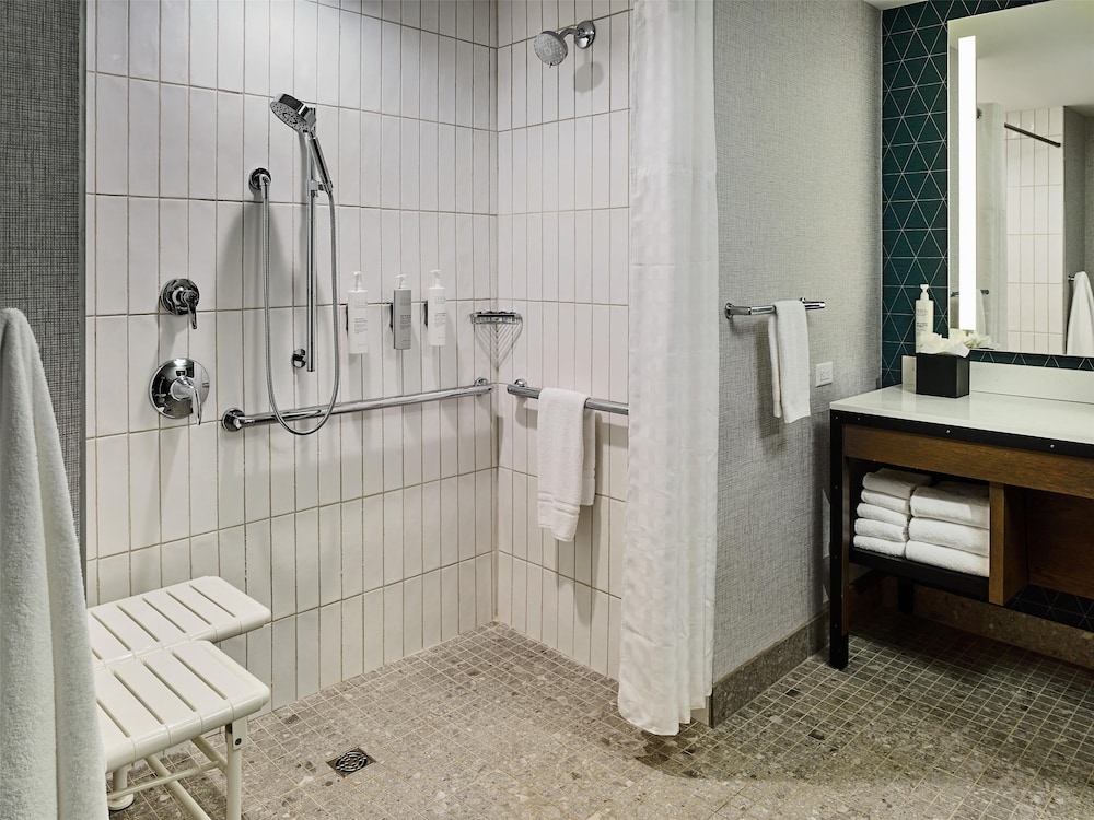 Embassy Suites by Hilton Gatlinburg Resort - photo 19