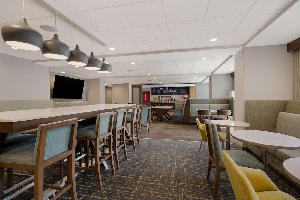 Hampton Inn Detroit Southfield - photo 38