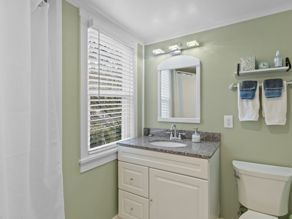 The Seagrove Suites & Guest Rooms - photo 43