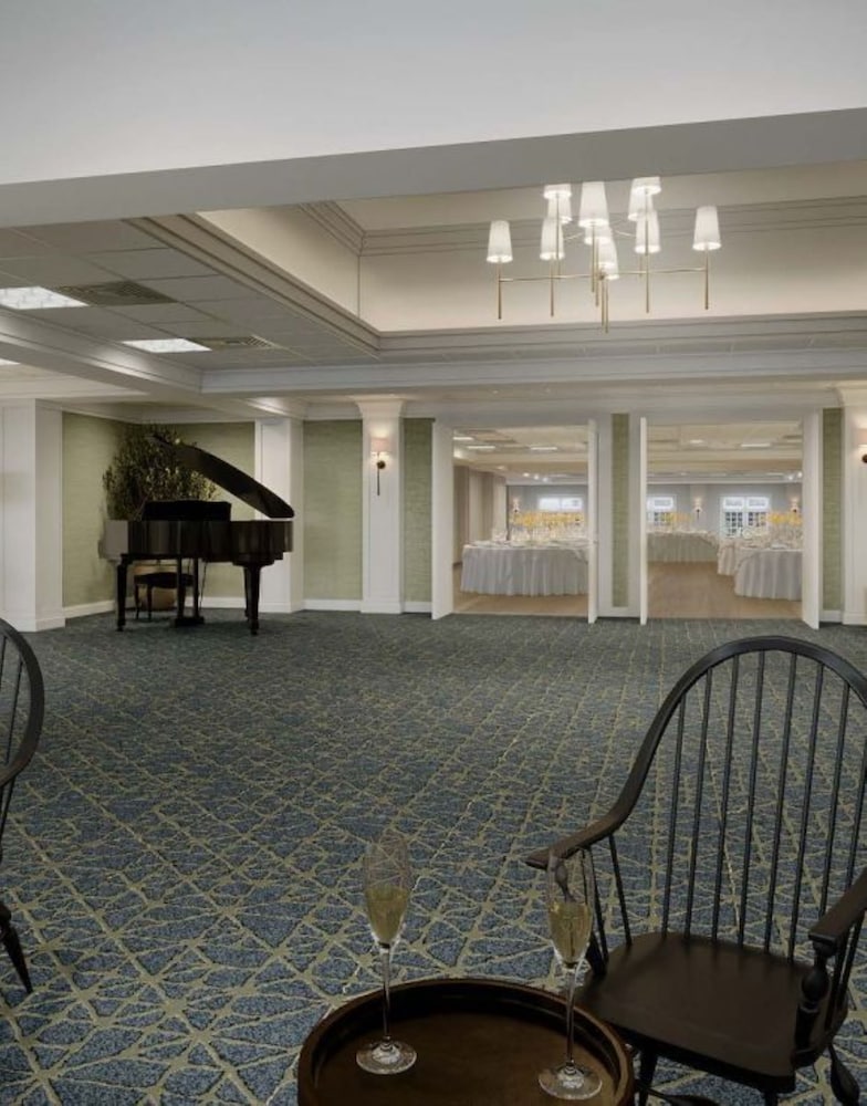Newport Harbor Island Resort - photo 99