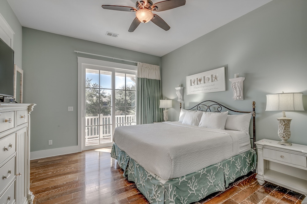 North Beach Resort & Villas - photo 10