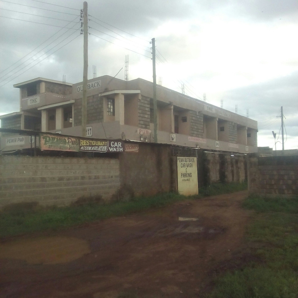 The Outback hotel - carbon neutral hotel in Thika